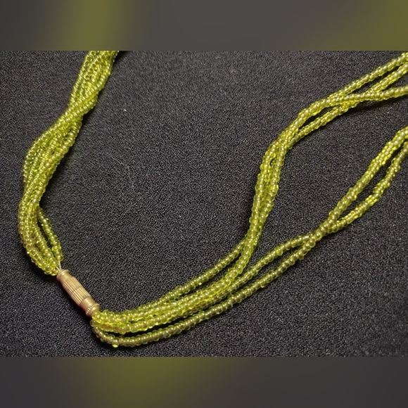 Vintage Multi strand Moss Green Beaded Necklace - Picture 5 of 9